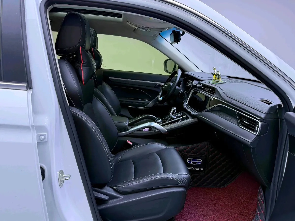2020 Roewe i6 1.5T 169HP L4 7DCT,autocango,china used car exporter,china ev exporter,chinese used car exporter,chinese used ev exporter