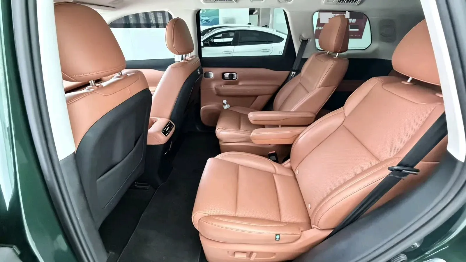 2024 Leapmotor C16 BEV 67.7KWH,autocango,china used car exporter,china ev exporter,chinese used car exporter,chinese used ev exporter