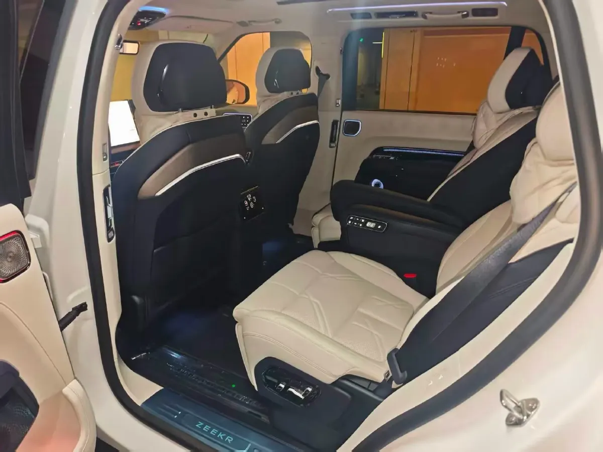 2025 Zeekr 9X 2.0T 279HP L4 1DHT PHEV,autocango,china used car exporter,china ev exporter,chinese used car exporter,chinese used ev exporter