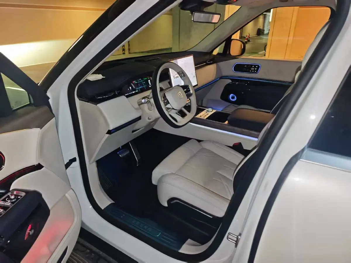 2025 Zeekr 9X 2.0T 279HP L4 1DHT PHEV,autocango,china used car exporter,china ev exporter,chinese used car exporter,chinese used ev exporter