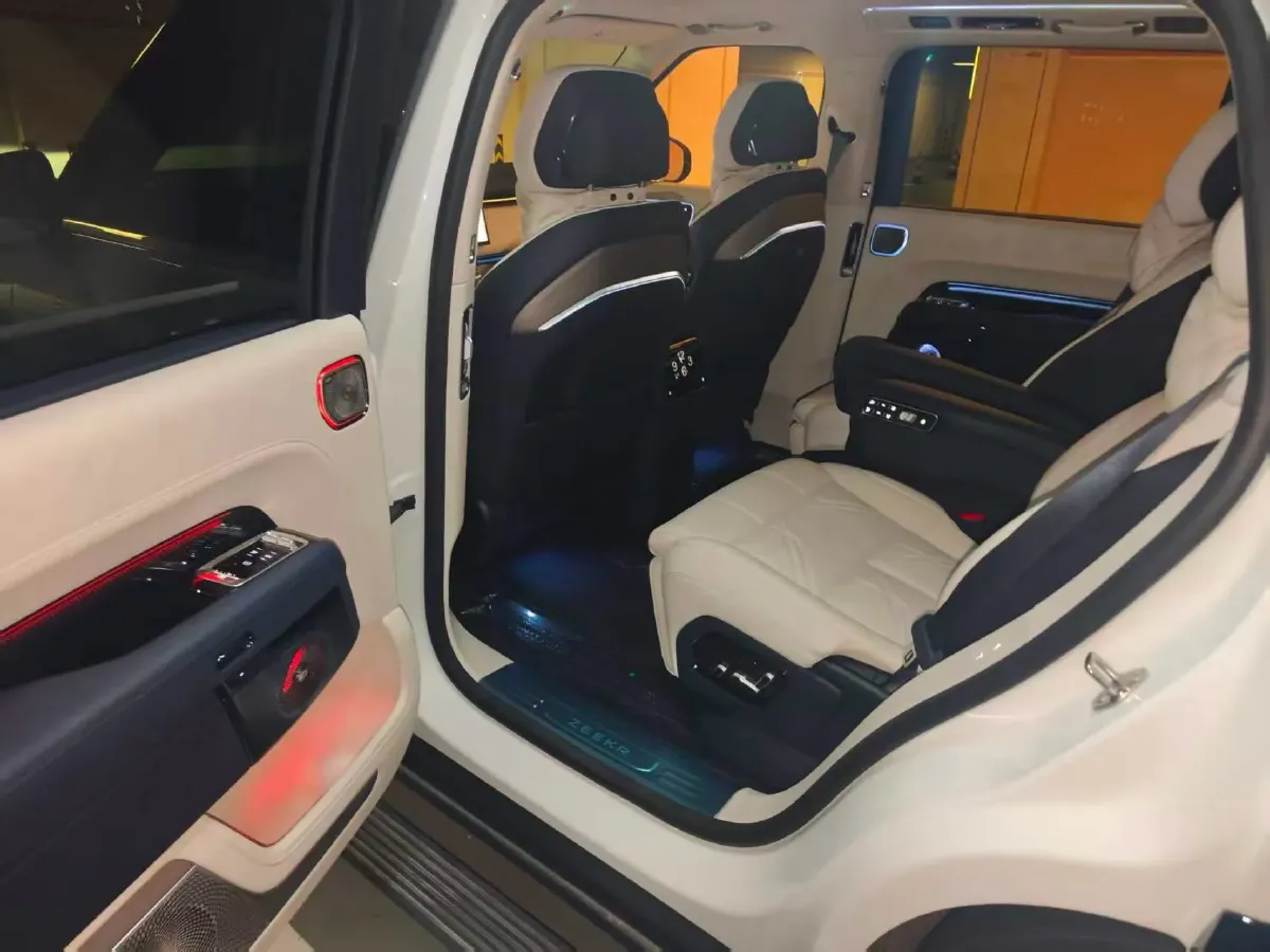 2025 Zeekr 9X 2.0T 279HP L4 1DHT PHEV,autocango,china used car exporter,china ev exporter,chinese used car exporter,chinese used ev exporter