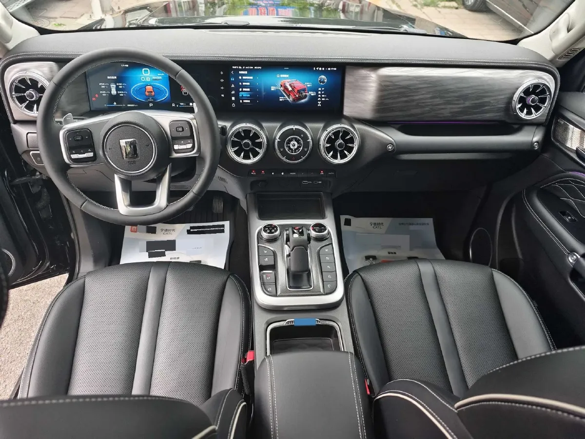 2023 Tank 300 2.0T 227HP L4 8AT,autocango,china used car exporter,china ev exporter,chinese used car exporter,chinese used ev exporter