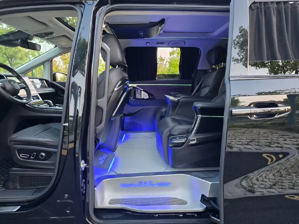 2024 GAC Trumpchi M8 2.0T 252HP L4 8AT,autocango,china used car exporter,china ev exporter,chinese used car exporter,chinese used ev exporter