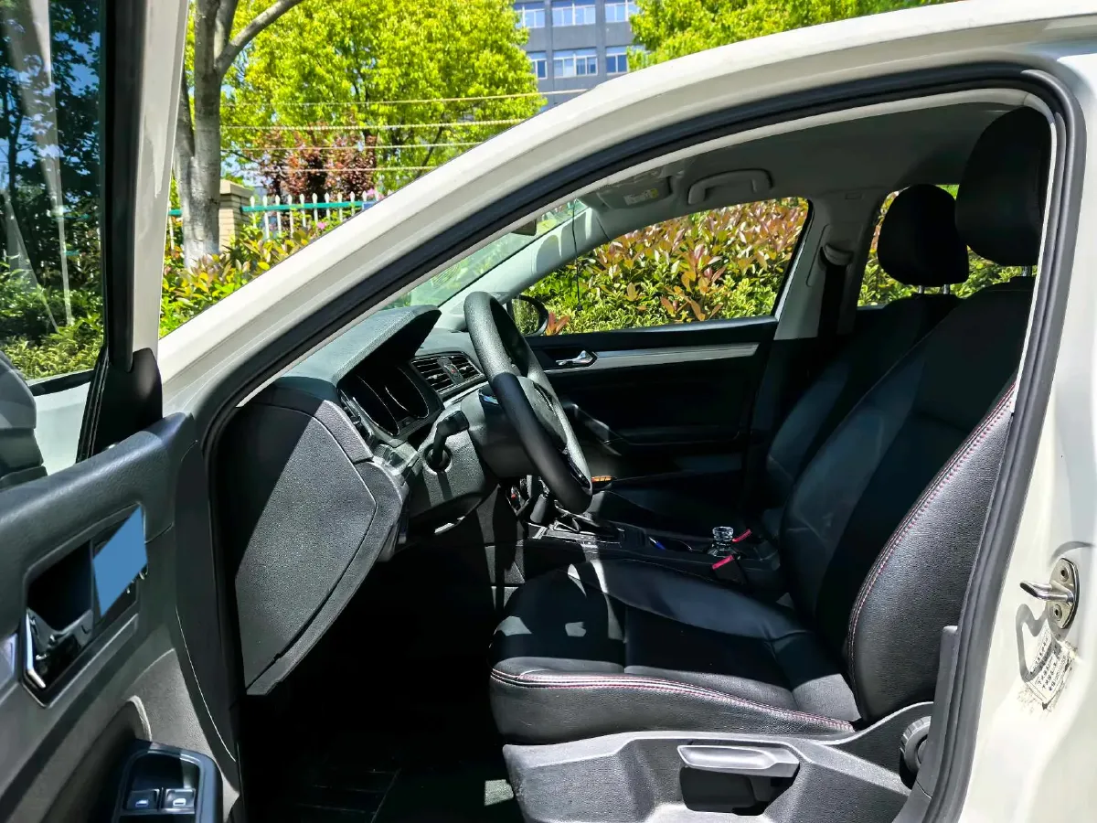 2018 Volkswagen Lamando 1.4T 131HP L4 7DCT,autocango,china used car exporter,china ev exporter,chinese used car exporter,chinese used ev exporter