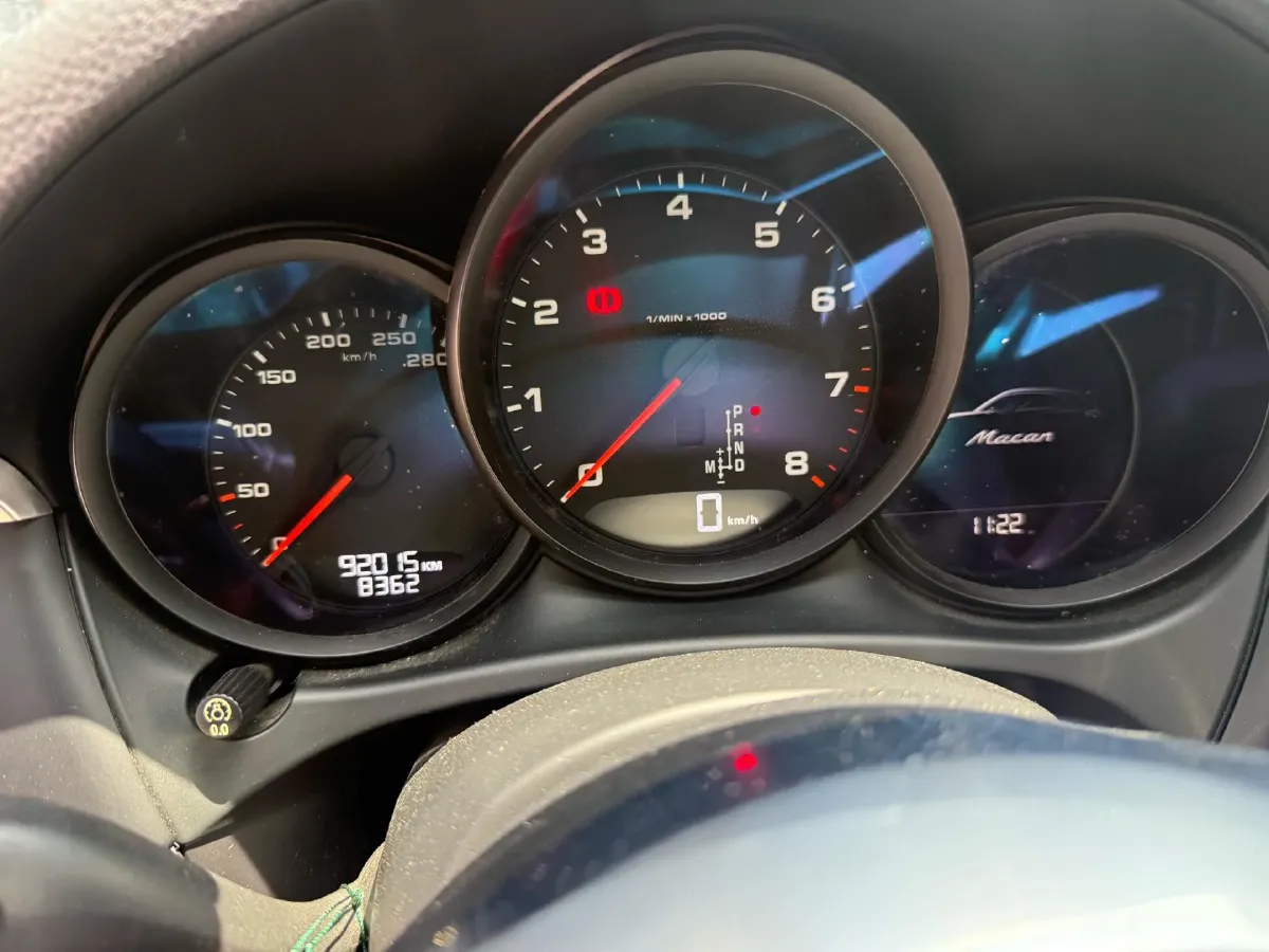 2018 Porsche Macan 2.0T 252HP L4 7DCT,autocango,china used car exporter,china ev exporter,chinese used car exporter,chinese used ev exporter