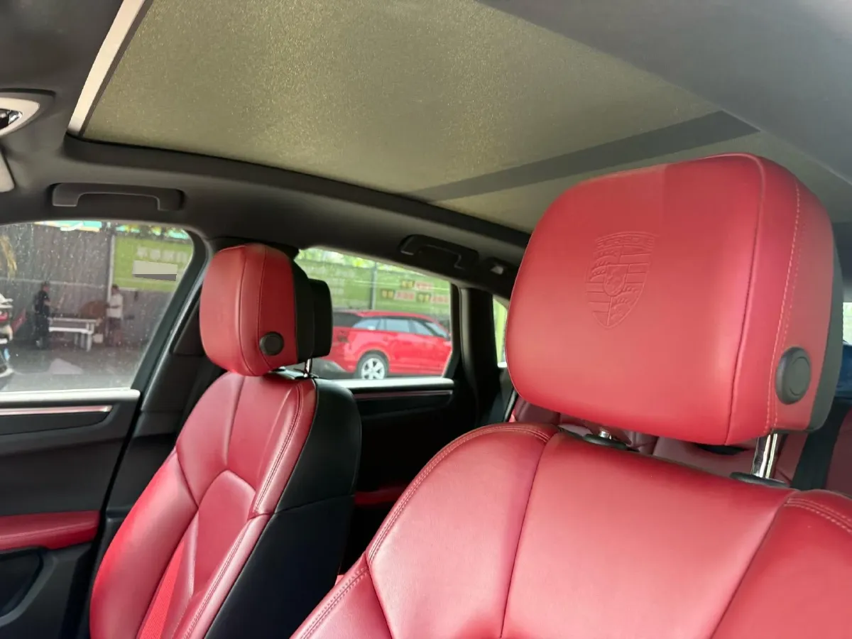 2018 Porsche Macan 2.0T 252HP L4 7DCT,autocango,china used car exporter,china ev exporter,chinese used car exporter,chinese used ev exporter