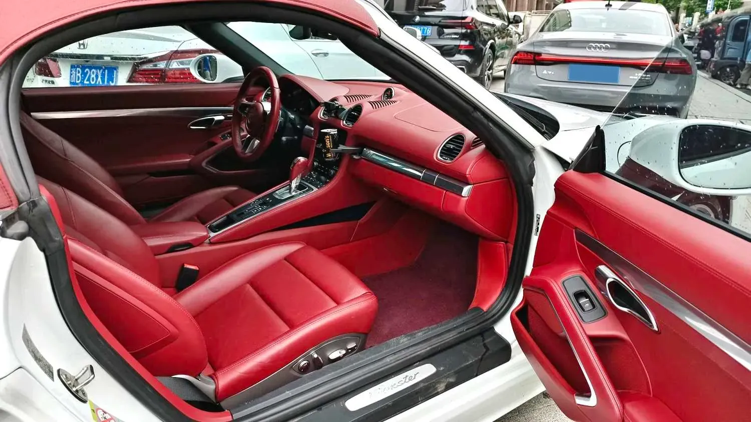 2022 Porsche 718 2.0T 250HP H4 7DCT,autocango,china used car exporter,china ev exporter,chinese used car exporter,chinese used ev exporter