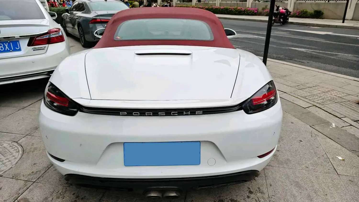 2022 Porsche 718 2.0T 250HP H4 7DCT,autocango,china used car exporter,china ev exporter,chinese used car exporter,chinese used ev exporter