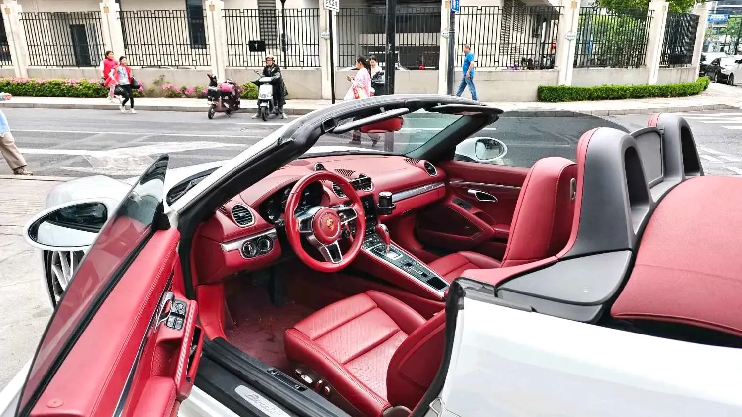 2022 Porsche 718 2.0T 250HP H4 7DCT,autocango,china used car exporter,china ev exporter,chinese used car exporter,chinese used ev exporter