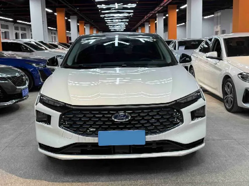 2022 Ford Mondeo 2.0T 238HP L4 8AT,autocango,china used car exporter,china ev exporter,chinese used car exporter,chinese used ev exporter