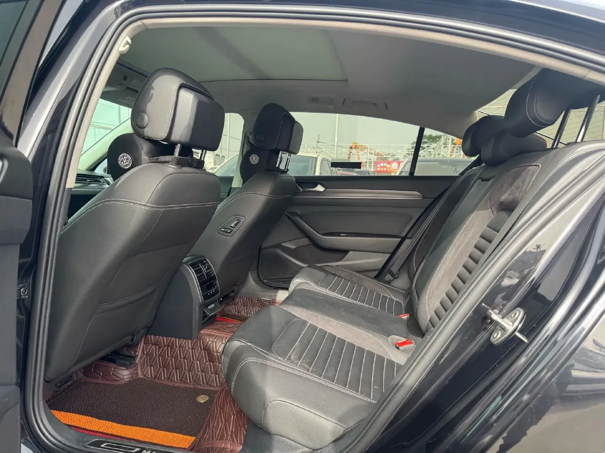 2020 Volkswagen Magotan 2.0T 186HP L4 7DCT,autocango,china used car exporter,china ev exporter,chinese used car exporter,chinese used ev exporter