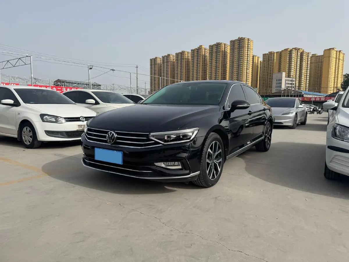 2020 Volkswagen Magotan 2.0T 186HP L4 7DCT,autocango,china used car exporter,china ev exporter,chinese used car exporter,chinese used ev exporter