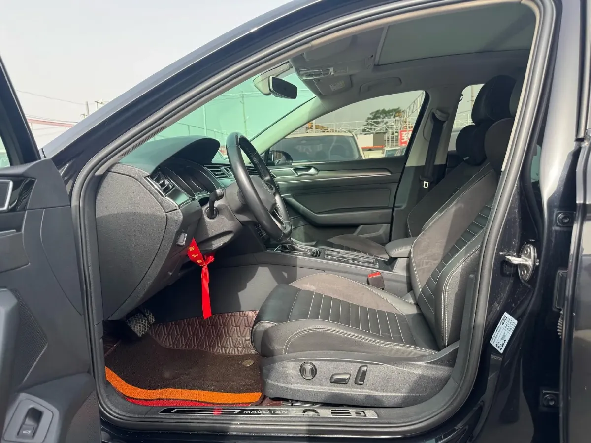 2020 Volkswagen Magotan 2.0T 186HP L4 7DCT,autocango,china used car exporter,china ev exporter,chinese used car exporter,chinese used ev exporter