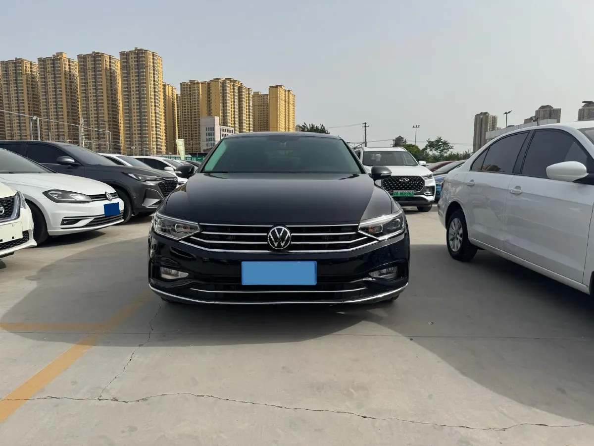 2020 Volkswagen Magotan 2.0T 186HP L4 7DCT,autocango,china used car exporter,china ev exporter,chinese used car exporter,chinese used ev exporter