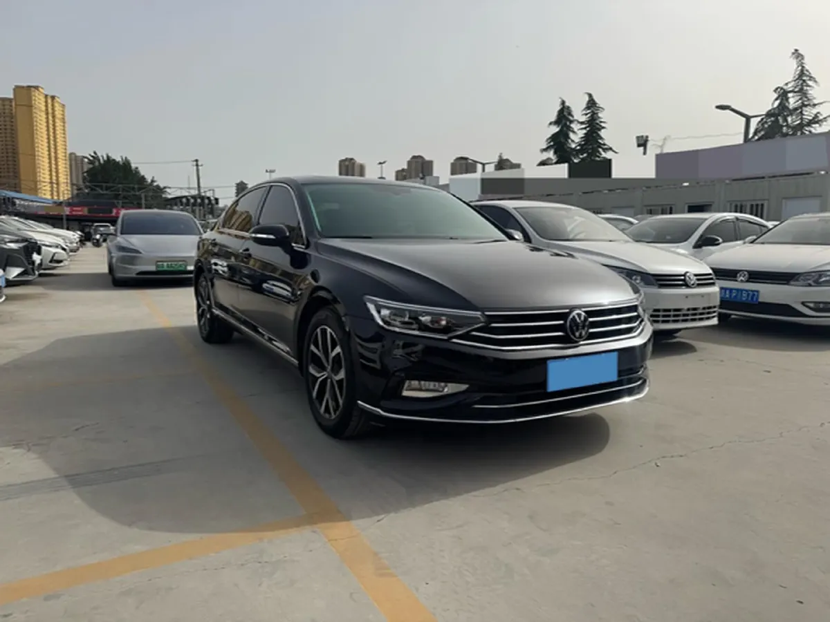 2020 Volkswagen Magotan 2.0T 186HP L4 7DCT,autocango,china used car exporter,china ev exporter,chinese used car exporter,chinese used ev exporter