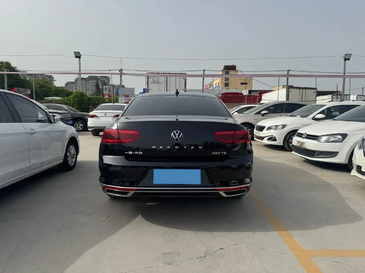 2020 Volkswagen Magotan 2.0T 186HP L4 7DCT,autocango,china used car exporter,china ev exporter,chinese used car exporter,chinese used ev exporter
