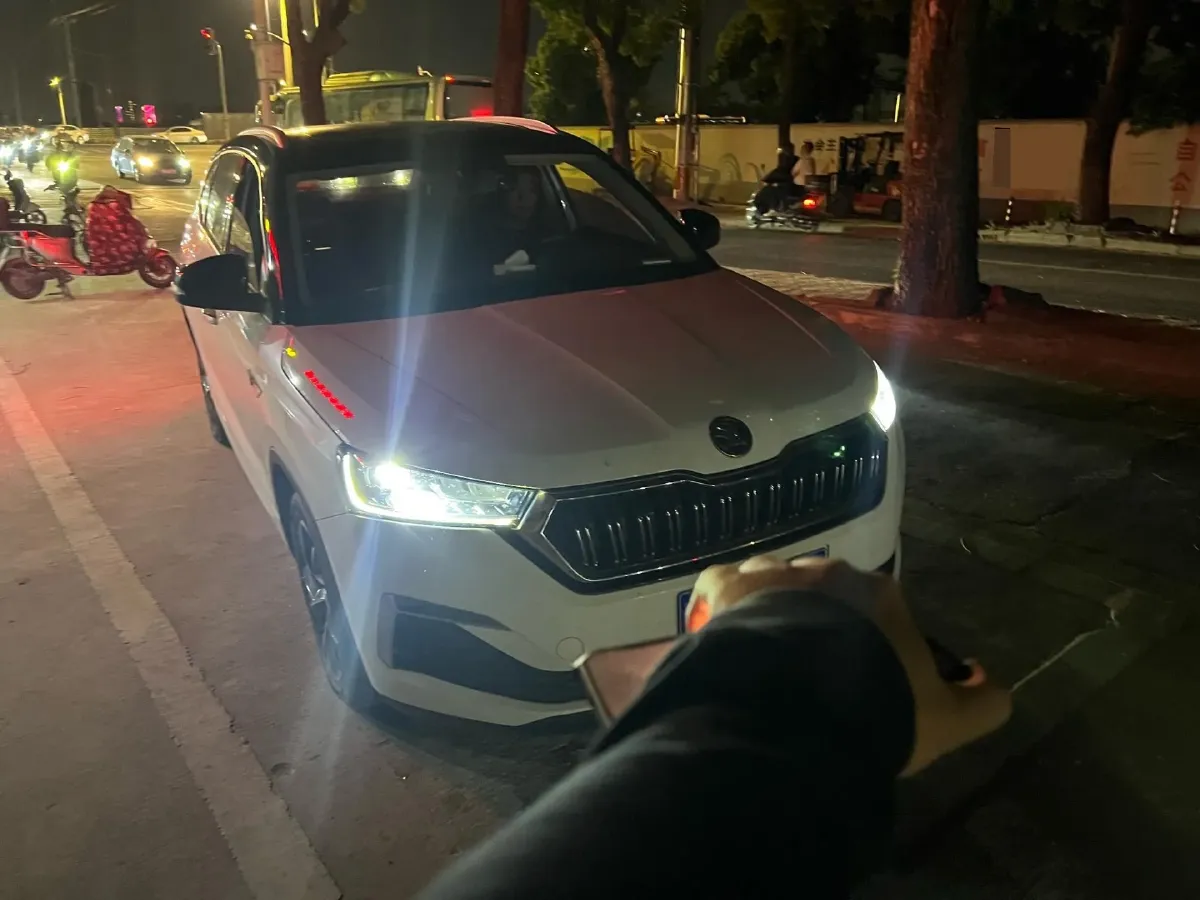 2021 Skoda Kamiq 1.2T 116HP L4 7DCT,autocango,china used car exporter,china ev exporter,chinese used car exporter,chinese used ev exporter