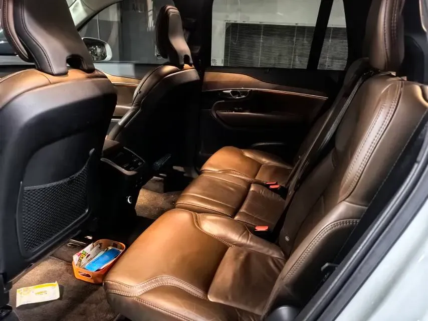 2019 Volvo XC90 2.0T 320HP L4 8AT,autocango,china used car exporter,china ev exporter,chinese used car exporter,chinese used ev exporter