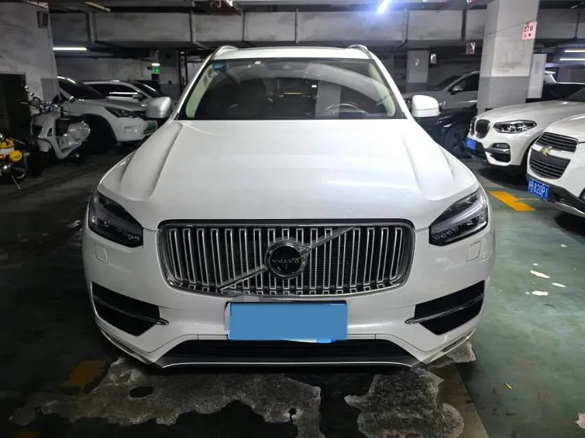 2019 Volvo XC90 2.0T 320HP L4 8AT,autocango,china used car exporter,china ev exporter,chinese used car exporter,chinese used ev exporter