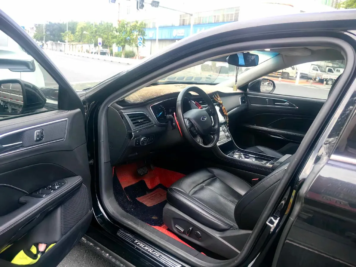 2018 Ford Taurus 2.0T 234HP L4 6AT,autocango,china used car exporter,china ev exporter,chinese used car exporter,chinese used ev exporter