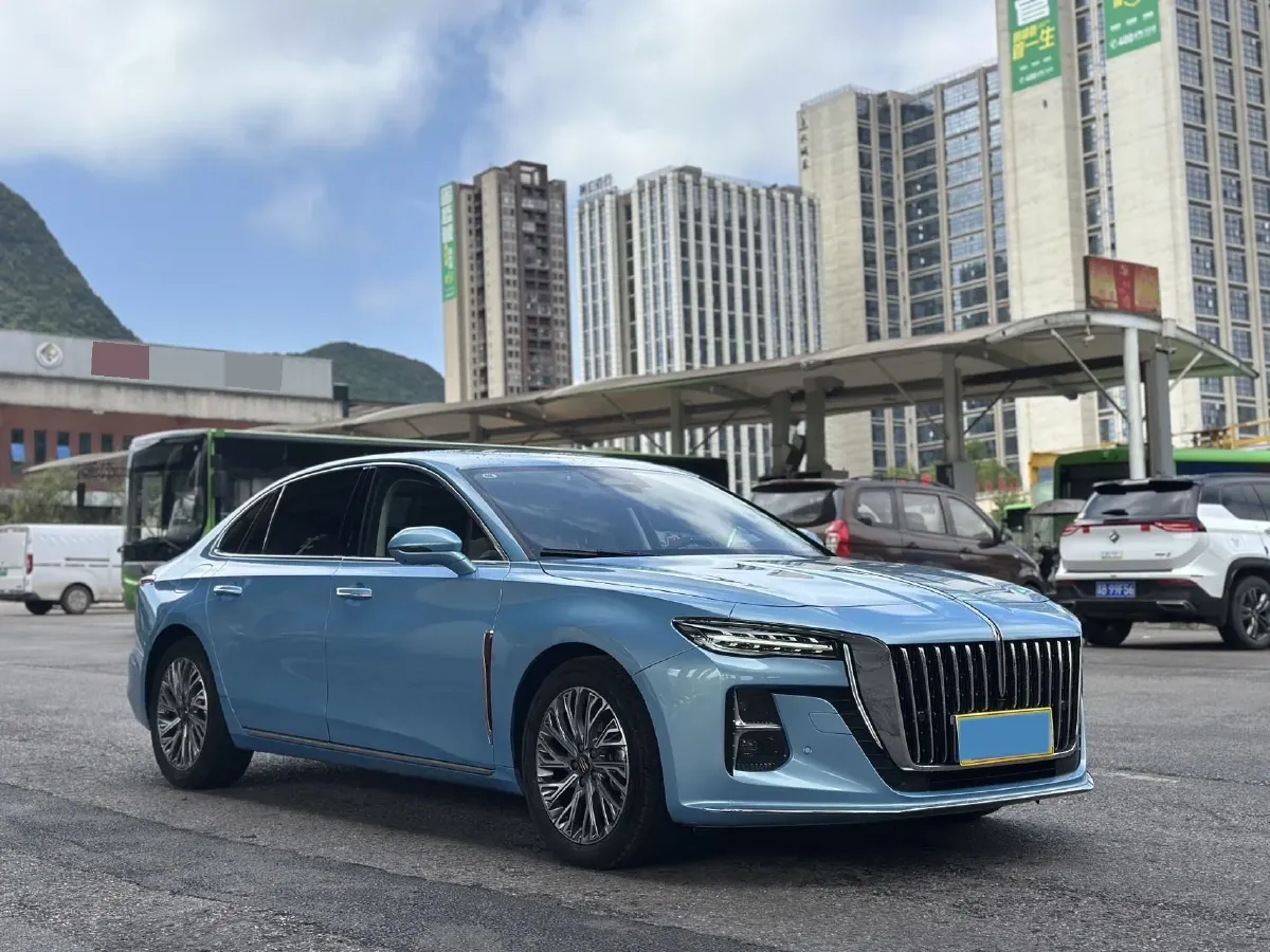 2023 HongQi H5 2.0T 224HP L4 8AT,autocango,china used car exporter,china ev exporter,chinese used car exporter,chinese used ev exporter