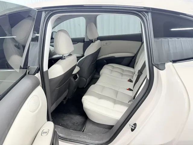 2023 IM LS6 BEV 71KWH,autocango,china used car exporter,china ev exporter,chinese used car exporter,chinese used ev exporter