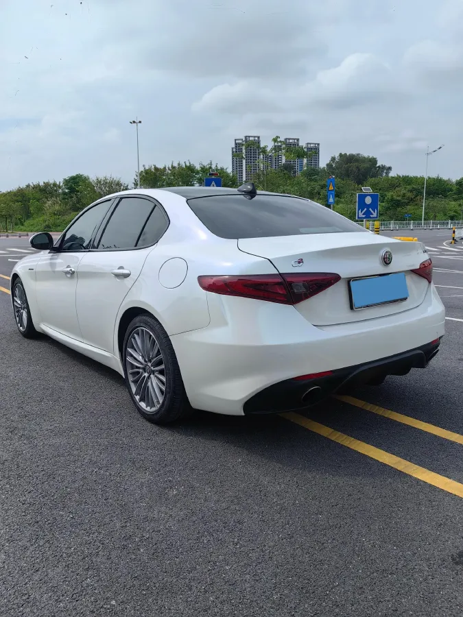 2017 Infiniti Q50 3.5L 320HP V6 7AT Hybrid,autocango,china used car exporter,china ev exporter,chinese used car exporter,chinese used ev exporter