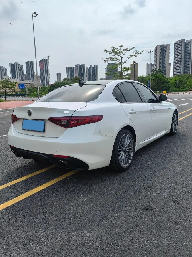 2017 Infiniti Q50 3.5L 320HP V6 7AT Hybrid,autocango,china used car exporter,china ev exporter,chinese used car exporter,chinese used ev exporter