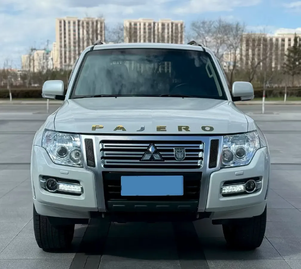 2019 Mitsubishi Pajero 3.0L 174HP V6 5AT,autocango,china used car exporter,china ev exporter,chinese used car exporter,chinese used ev exporter