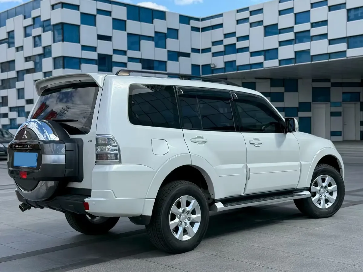 2019 Mitsubishi Pajero 3.0L 174HP V6 5AT,autocango,china used car exporter,china ev exporter,chinese used car exporter,chinese used ev exporter