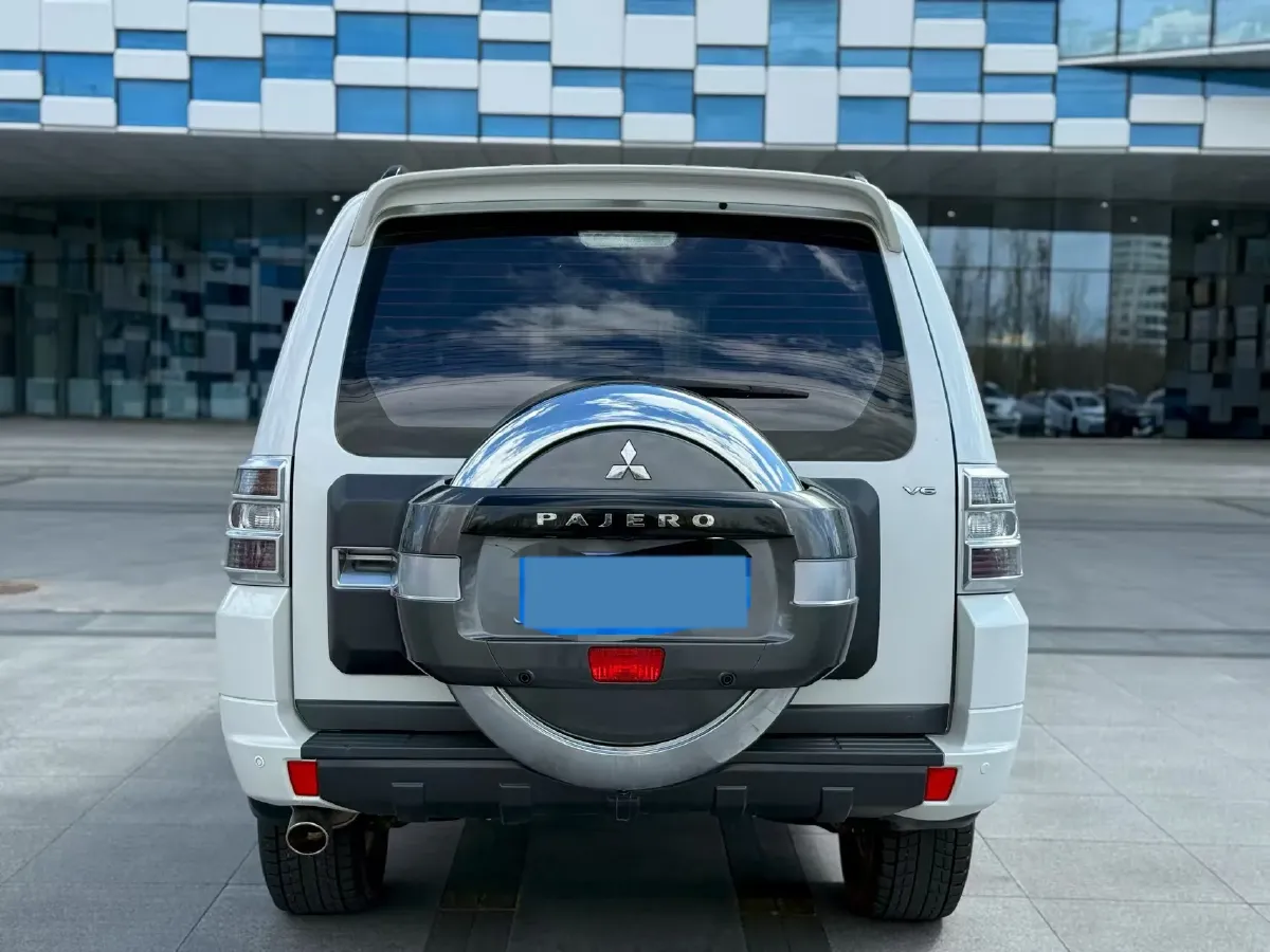 2019 Mitsubishi Pajero 3.0L 174HP V6 5AT,autocango,china used car exporter,china ev exporter,chinese used car exporter,chinese used ev exporter