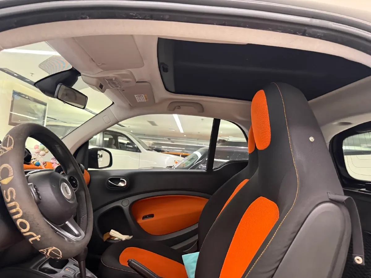 2015 Smart smart fortwo 1.0L 71HP L3 6DCT,autocango,china used car exporter,china ev exporter,chinese used car exporter,chinese used ev exporter