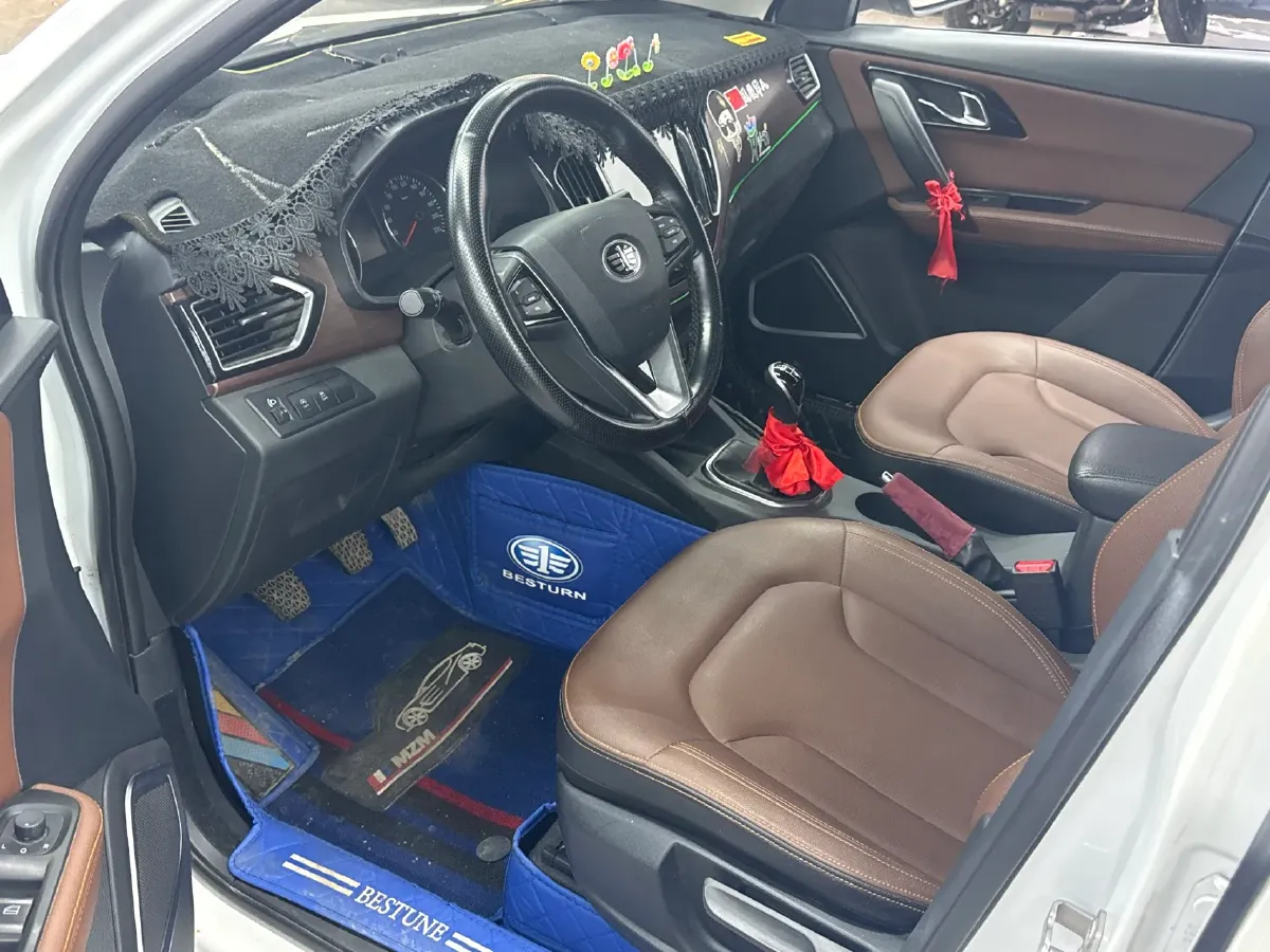 2017 FAW Senia R7 1.6L 116HP L4 5MT,autocango,china used car exporter,china ev exporter,chinese used car exporter,chinese used ev exporter