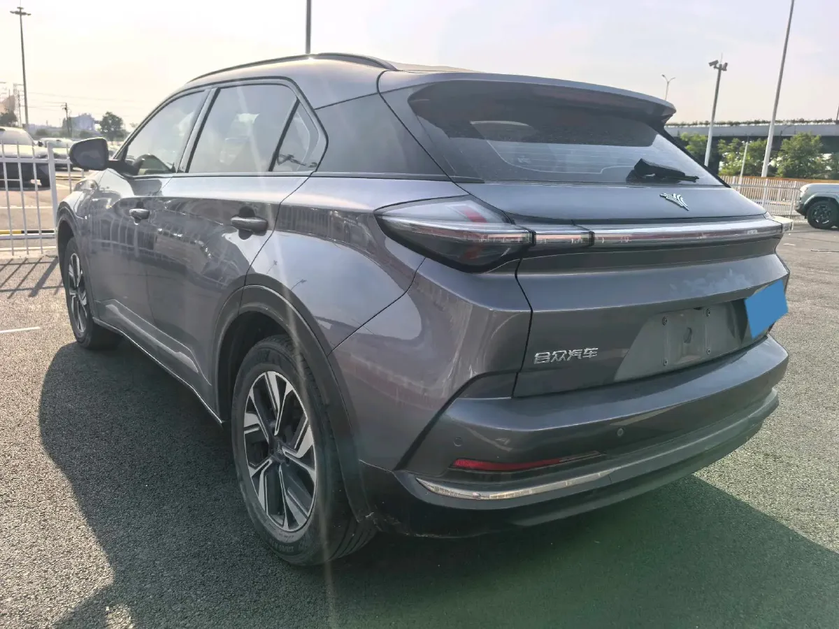 2022 Venucia Grand V 1.5T 190HP L4 7DCT,autocango,china used car exporter,china ev exporter,chinese used car exporter,chinese used ev exporter