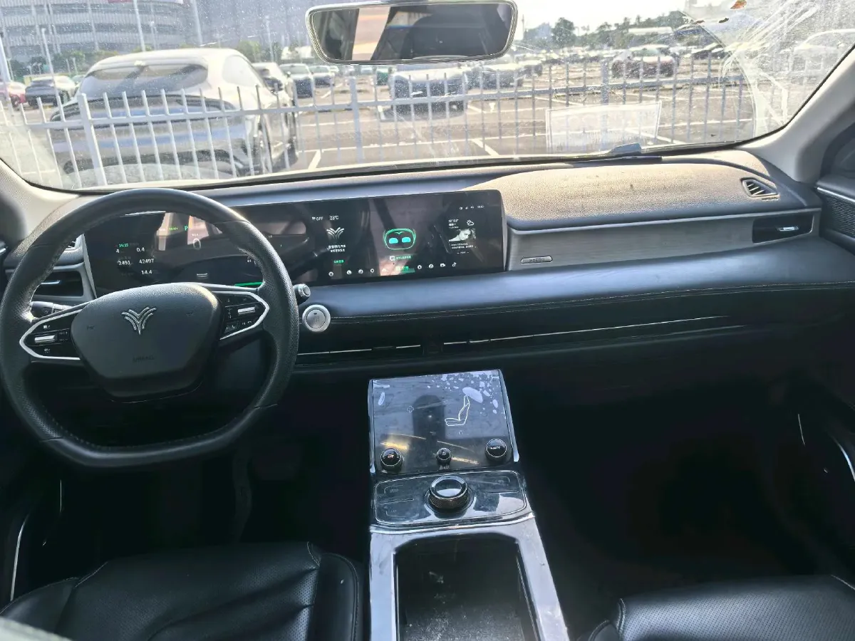 2022 Venucia Grand V 1.5T 190HP L4 7DCT,autocango,china used car exporter,china ev exporter,chinese used car exporter,chinese used ev exporter