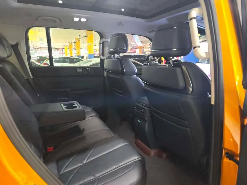 2023 FangChengBao Bao 5 1.5T 194HP L4 E-CVT PHEV 31.8KWH,autocango,china used car exporter,china ev exporter,chinese used car exporter,chinese used ev exporter