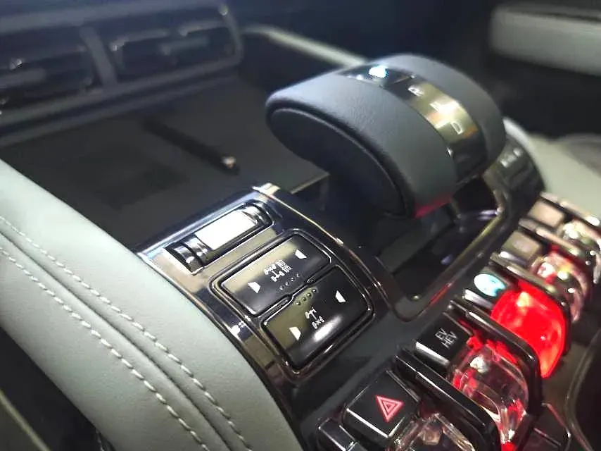 2023 FangChengBao Bao 5 1.5T 194HP L4 E-CVT PHEV 31.8KWH,autocango,china used car exporter,china ev exporter,chinese used car exporter,chinese used ev exporter