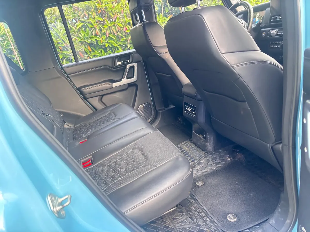 2025 212 212 T01 2.0T 252HP L4 8AT,autocango,china used car exporter,china ev exporter,chinese used car exporter,chinese used ev exporter