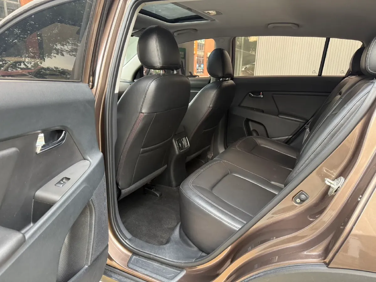2016 Kia Sportage R 2.0L 165HP L4 6AT,autocango,china used car exporter,china ev exporter,chinese used car exporter,chinese used ev exporter