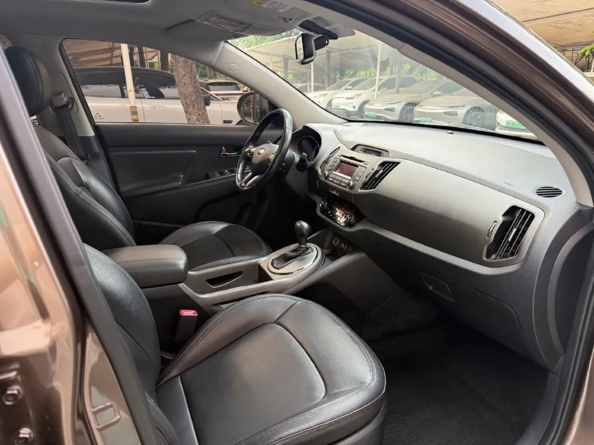 2016 Kia Sportage R 2.0L 165HP L4 6AT,autocango,china used car exporter,china ev exporter,chinese used car exporter,chinese used ev exporter