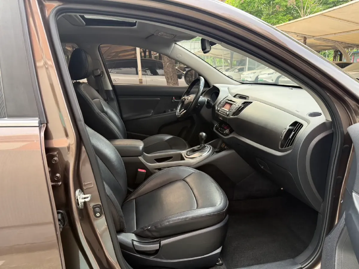 2016 Kia Sportage R 2.0L 165HP L4 6AT,autocango,china used car exporter,china ev exporter,chinese used car exporter,chinese used ev exporter