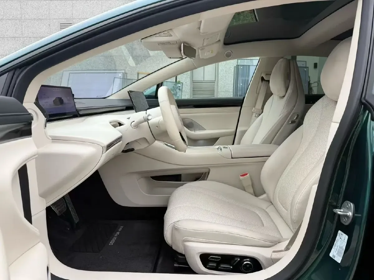 2025 Luxeed S7 BEV 100KWH,autocango,china used car exporter,china ev exporter,chinese used car exporter,chinese used ev exporter
