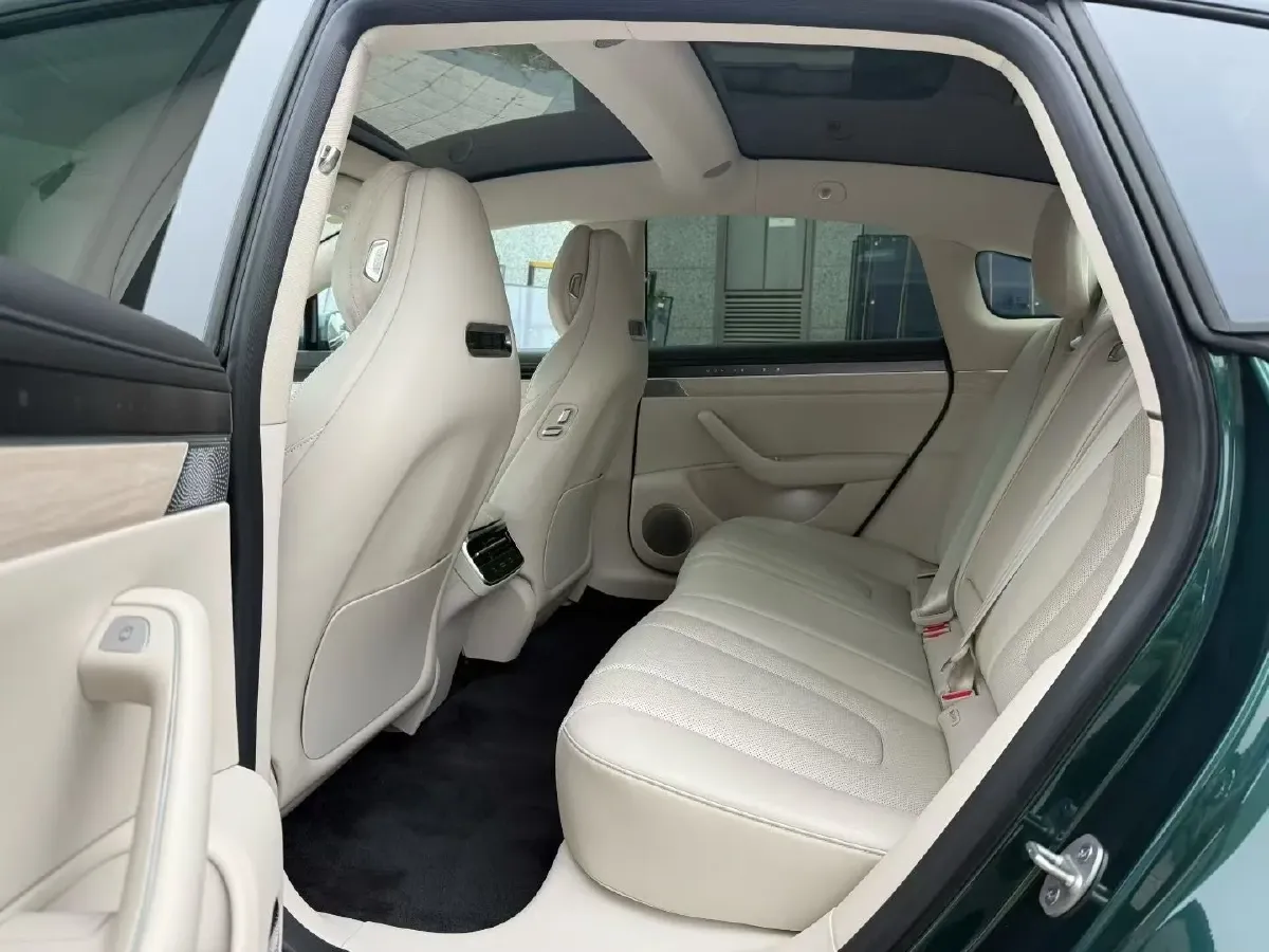 2025 Luxeed S7 BEV 100KWH,autocango,china used car exporter,china ev exporter,chinese used car exporter,chinese used ev exporter