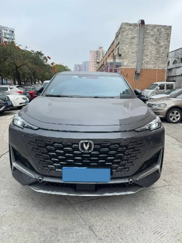2021 ChangAn UNI-K 2.0T 233HP L4 8AT,autocango,china used car exporter,china ev exporter,chinese used car exporter,chinese used ev exporter