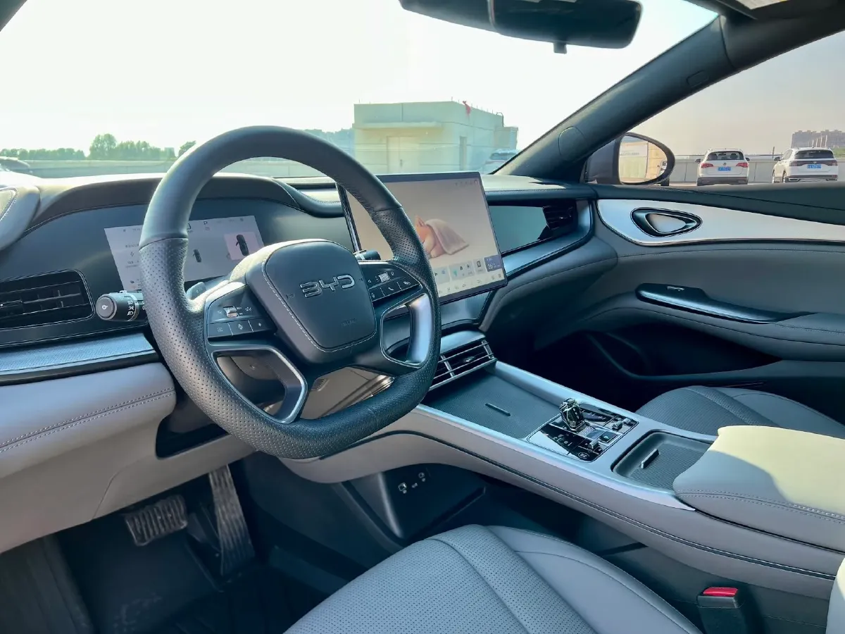 2025 BYD Seal07 DM-i 1.5L 101HP L4 E-CVT PHEV 17.6KWH,autocango,china used car exporter,china ev exporter,chinese used car exporter,chinese used ev exporter