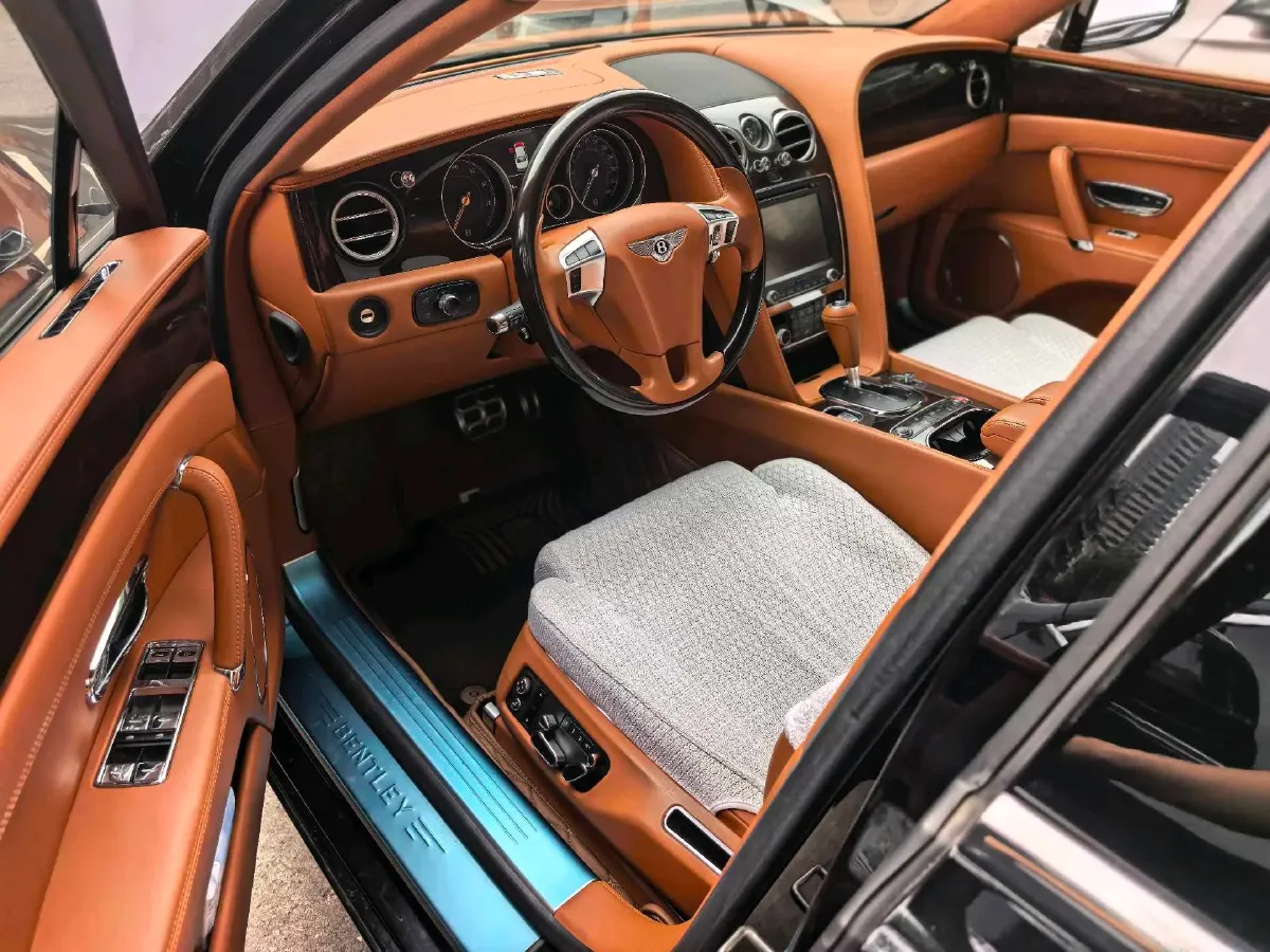 2017 Bentley Flying Spur 4.0T 507HP V8 8AT,autocango,china used car exporter,china ev exporter,chinese used car exporter,chinese used ev exporter