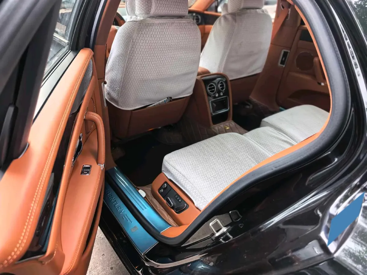2017 Bentley Flying Spur 4.0T 507HP V8 8AT,autocango,china used car exporter,china ev exporter,chinese used car exporter,chinese used ev exporter