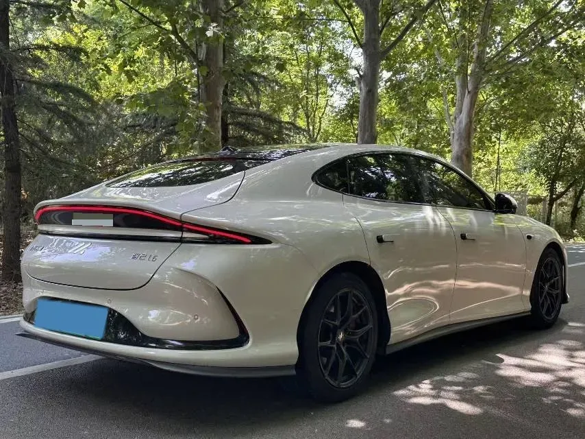 2024 IM L6 BEV 75KWH,autocango,china used car exporter,china ev exporter,chinese used car exporter,chinese used ev exporter