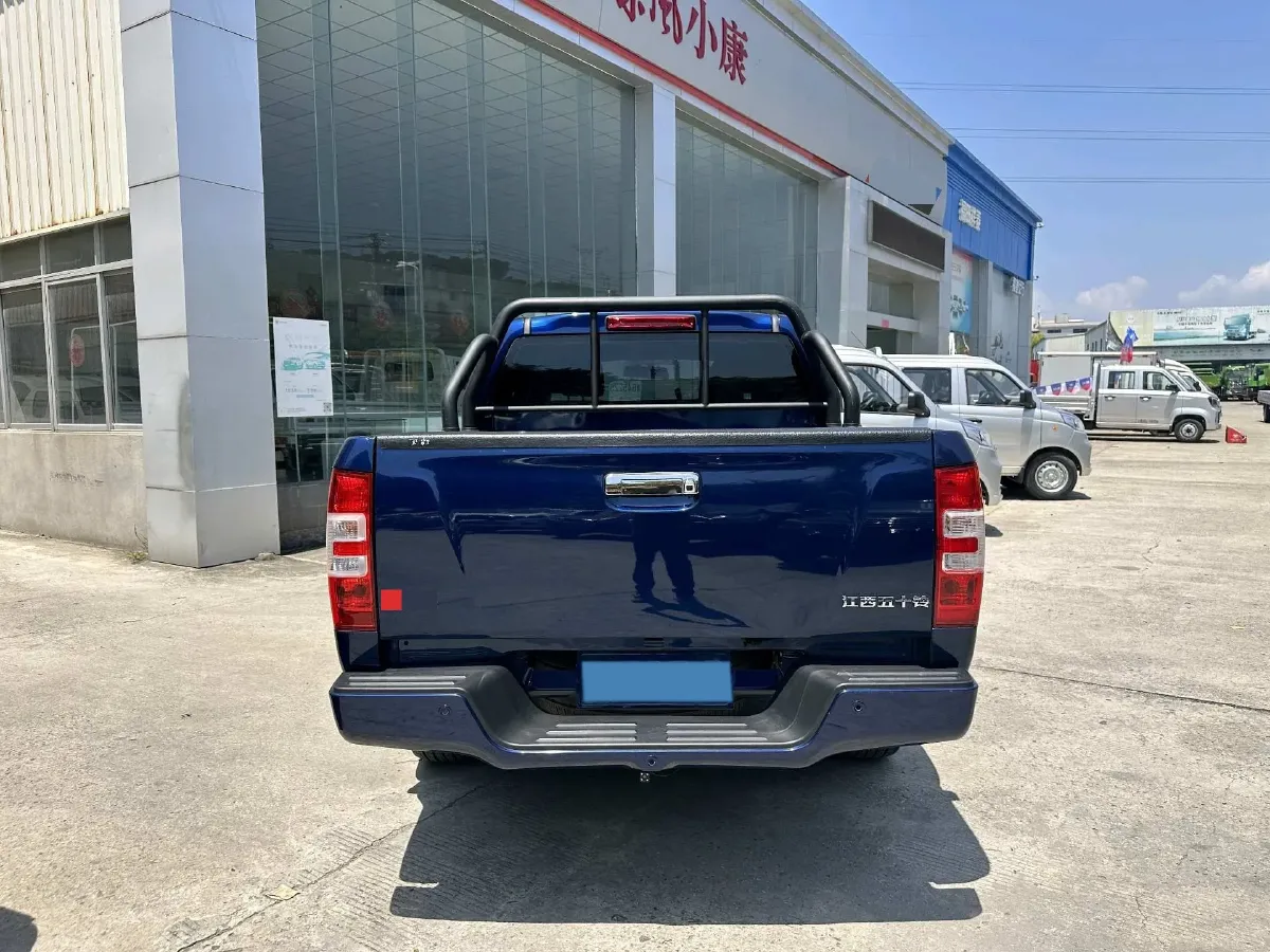 2024 Isuzu Jim 2.8T 120HP L4 5MT,autocango,china used car exporter,china ev exporter,chinese used car exporter,chinese used ev exporter
