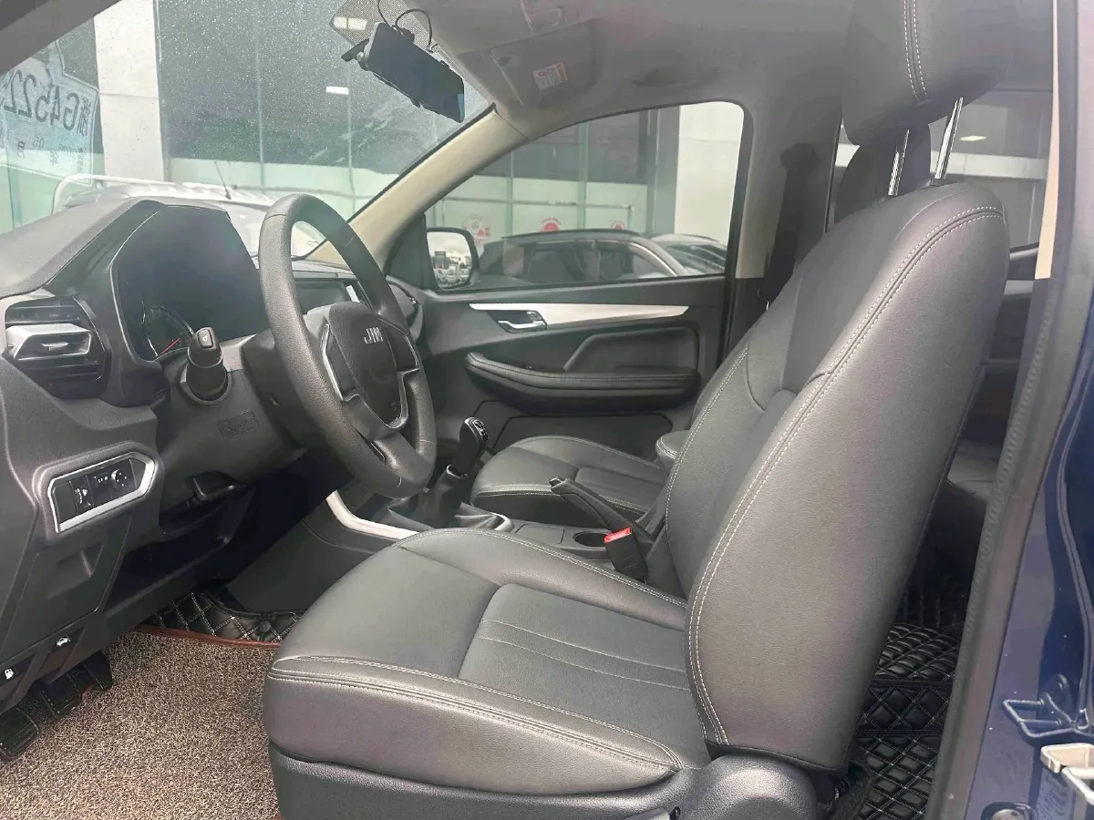 2024 Isuzu Jim 2.8T 120HP L4 5MT,autocango,china used car exporter,china ev exporter,chinese used car exporter,chinese used ev exporter